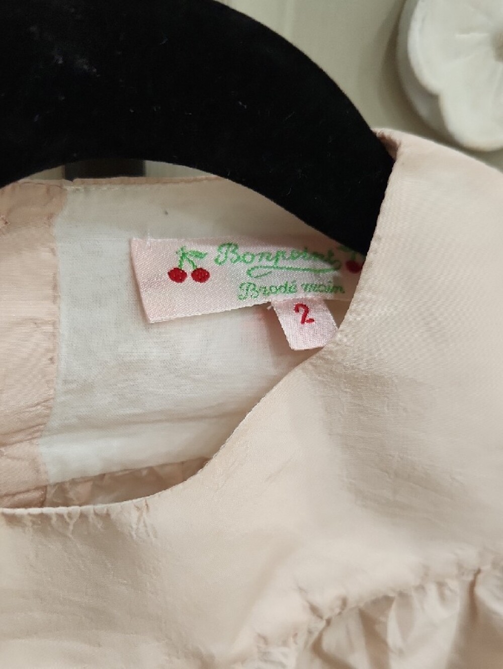 Bonpoint Girl Pink Silk Dress with Delicate Embroidery Size 2 - Picture 3 of 6